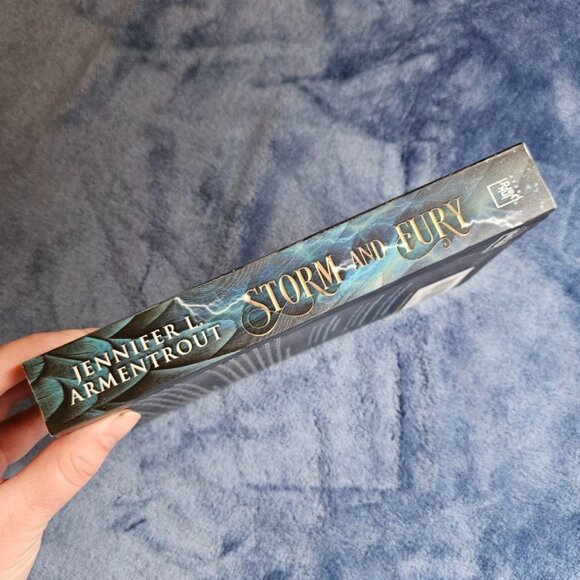 Storm and Fury (The Harbinger #1) by Jennifer Armentrout - Paperback - Picture 4 of 5